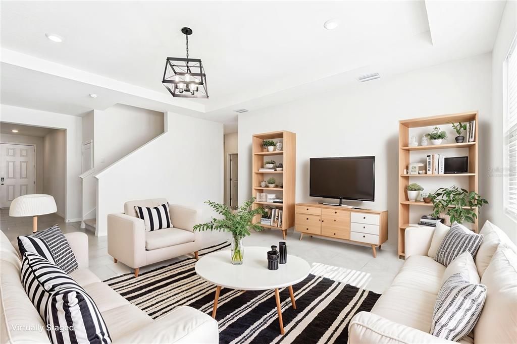 For Rent: $3,200 (4 beds, 3 baths, 3313 Square Feet)