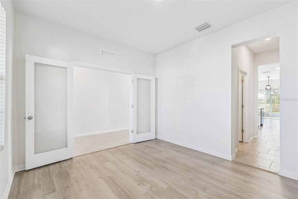 For Rent: $3,200 (4 beds, 3 baths, 3313 Square Feet)