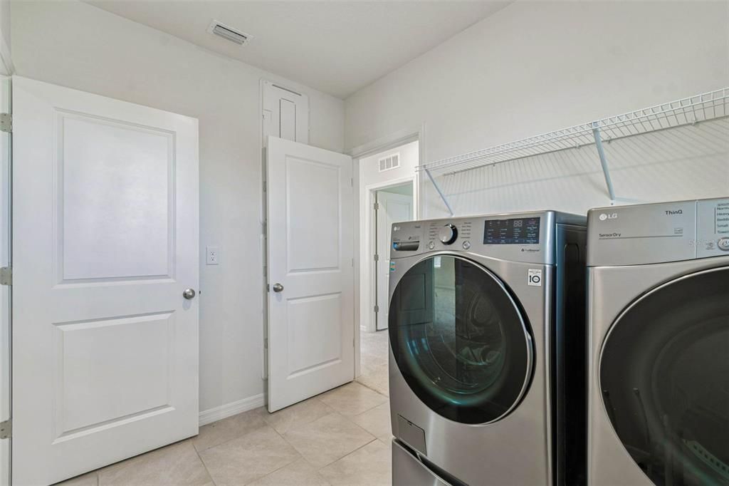 For Rent: $3,200 (4 beds, 3 baths, 3313 Square Feet)