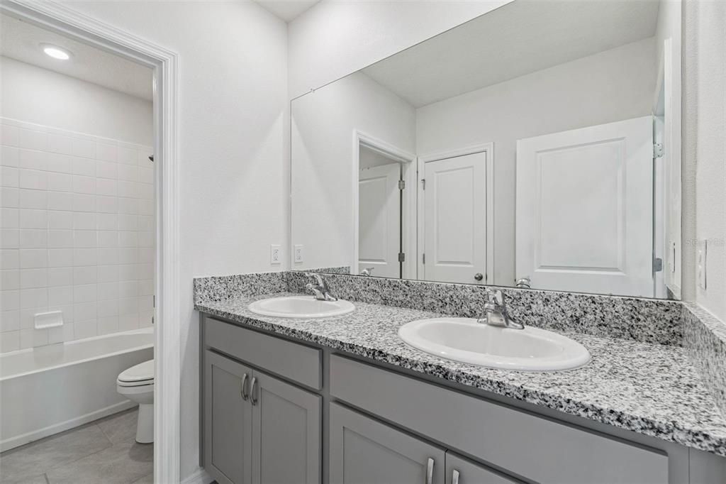 For Rent: $3,200 (4 beds, 3 baths, 3313 Square Feet)