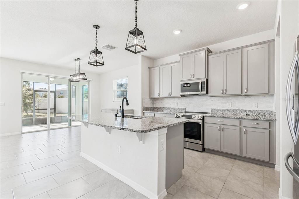 For Rent: $3,200 (4 beds, 3 baths, 3313 Square Feet)