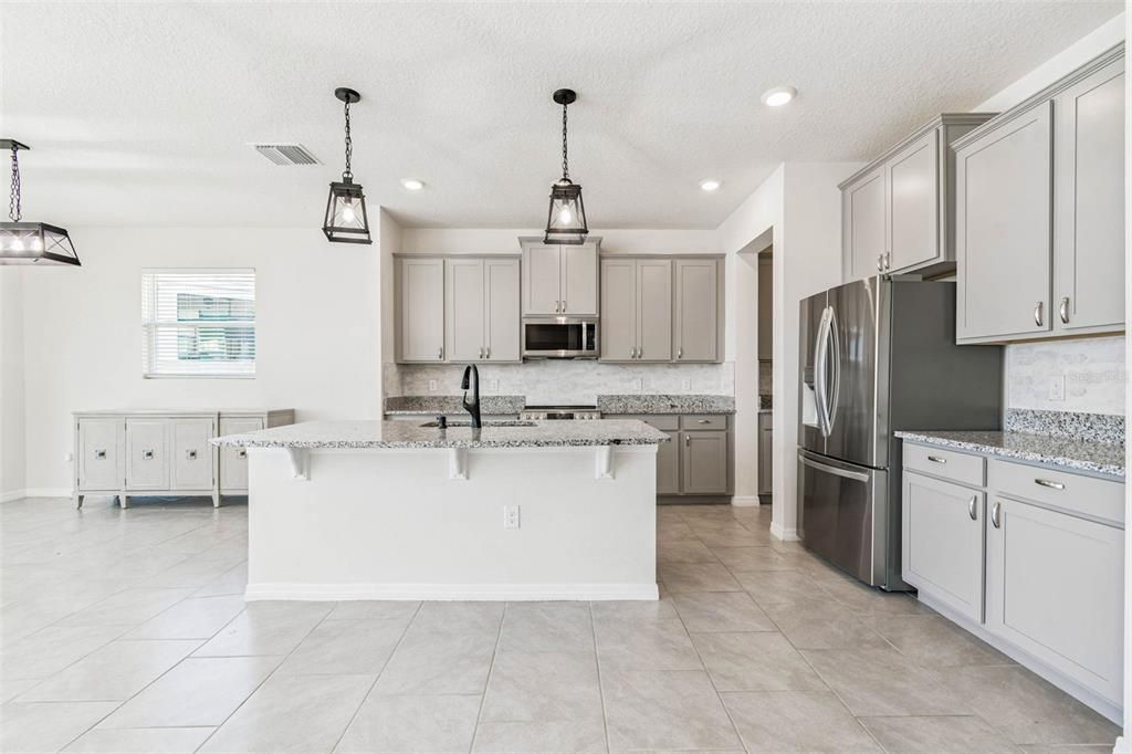 For Rent: $3,200 (4 beds, 3 baths, 3313 Square Feet)