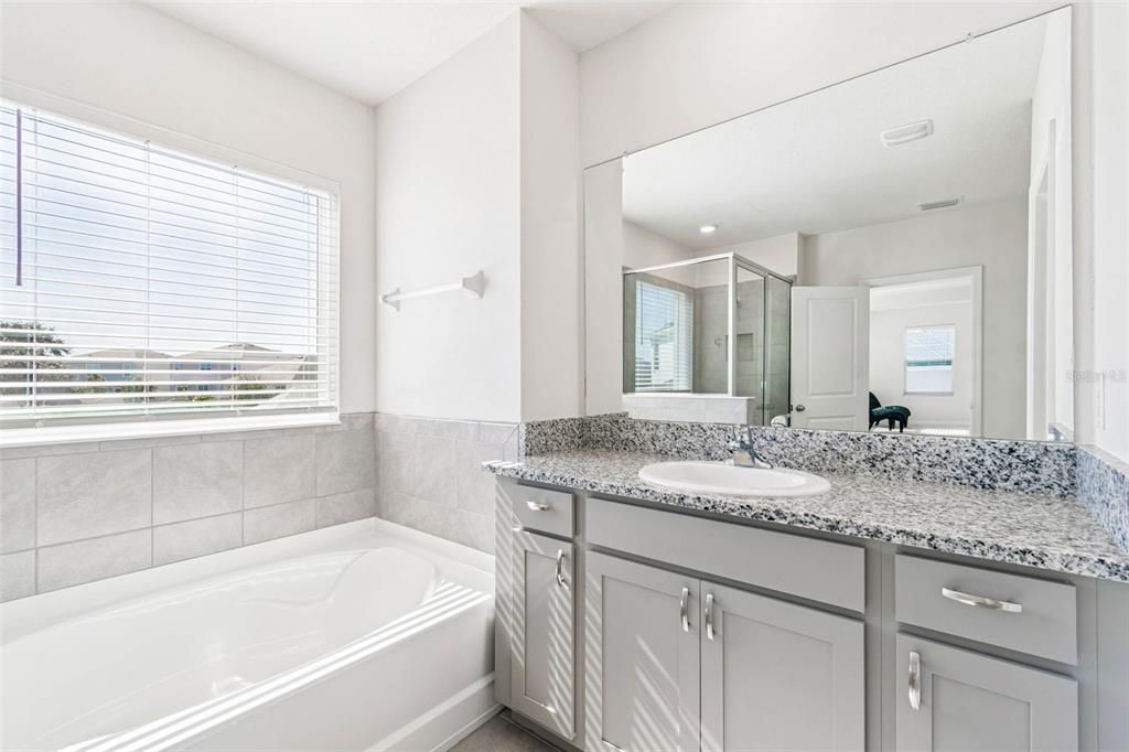 For Rent: $3,200 (4 beds, 3 baths, 3313 Square Feet)