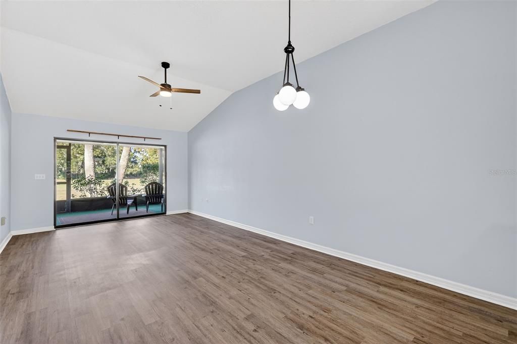 En Venta: $218,000 (2 camas, 2 baños, 1024 Pies cuadrados)