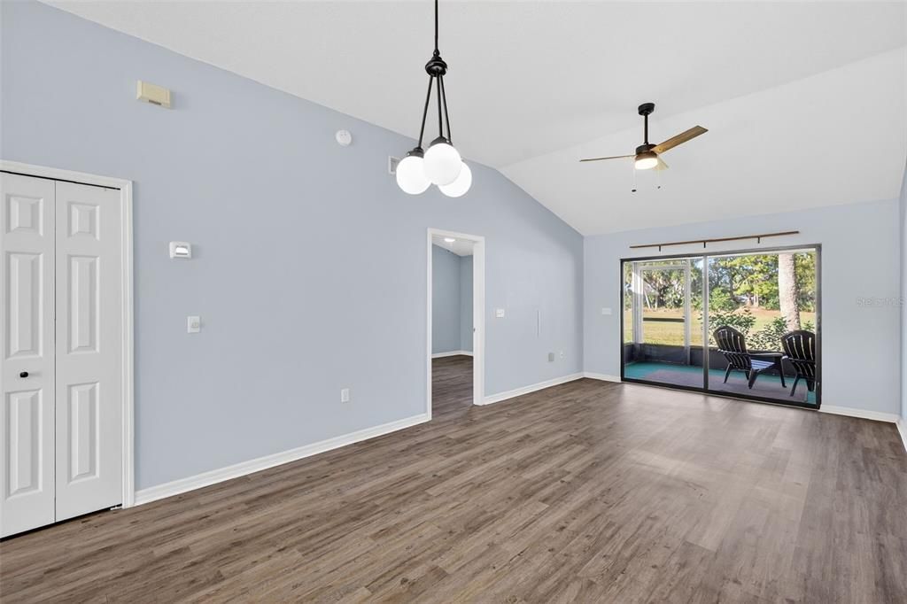 En Venta: $218,000 (2 camas, 2 baños, 1024 Pies cuadrados)