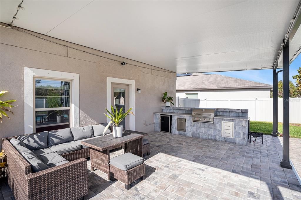 En Venta: $425,000 (5 camas, 2 baños, 2264 Pies cuadrados)