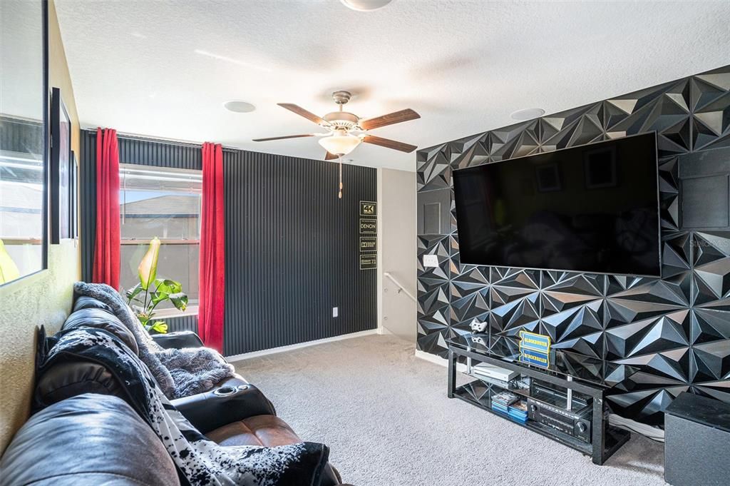 En Venta: $425,000 (5 camas, 2 baños, 2264 Pies cuadrados)