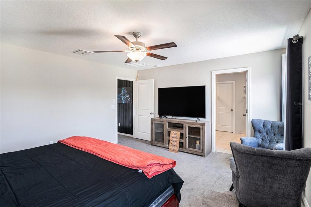 En Venta: $425,000 (5 camas, 2 baños, 2264 Pies cuadrados)