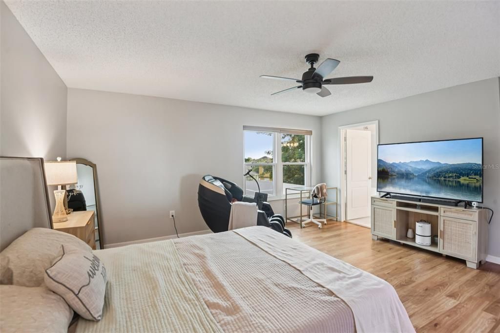 待售: $460,000 (4 贝兹, 3 浴室, 2378 平方英尺)