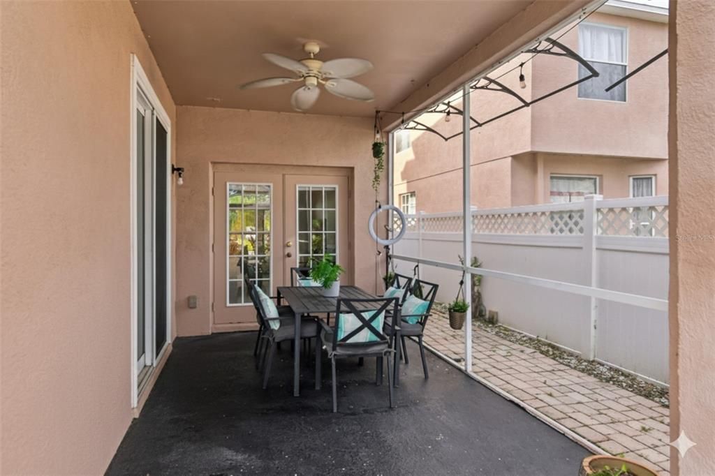 待售: $460,000 (4 贝兹, 3 浴室, 2378 平方英尺)