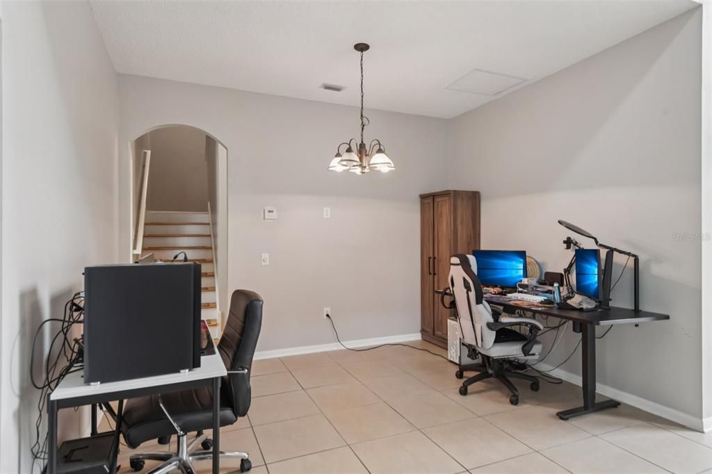 待售: $460,000 (4 贝兹, 3 浴室, 2378 平方英尺)