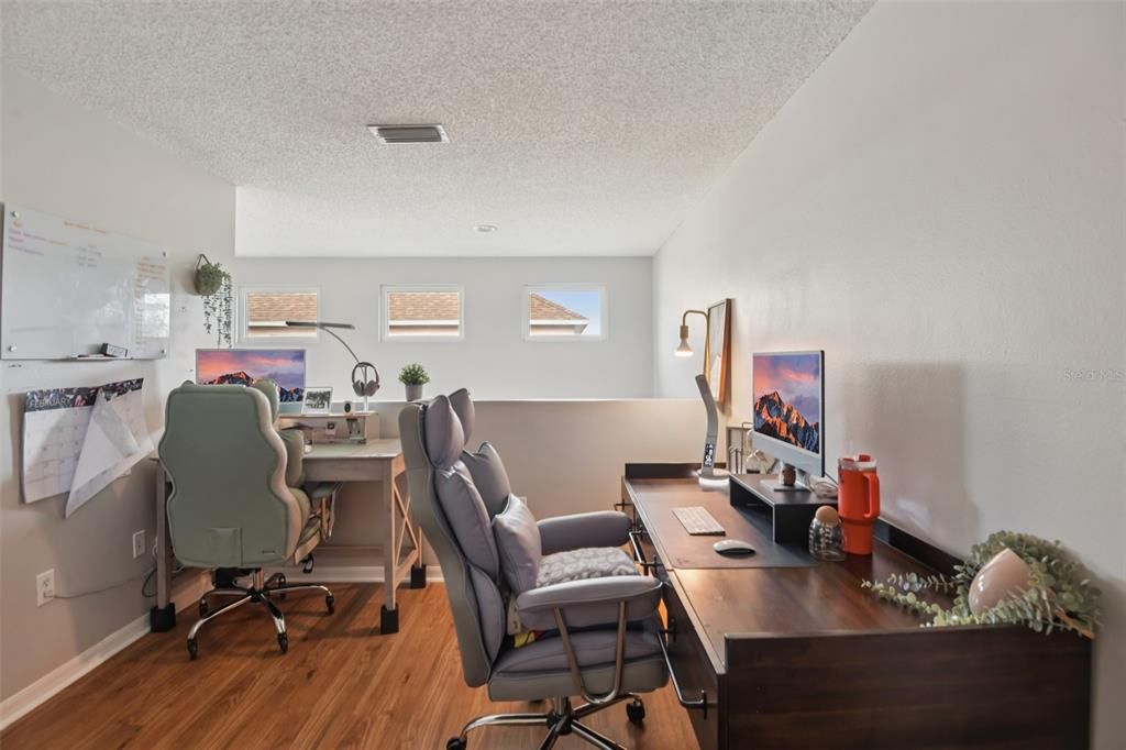 待售: $460,000 (4 贝兹, 3 浴室, 2378 平方英尺)