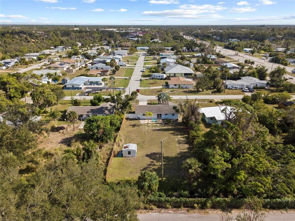 На продажу: $214,000 (2 спален, 1 ванн, 1048 Квадратных фут)