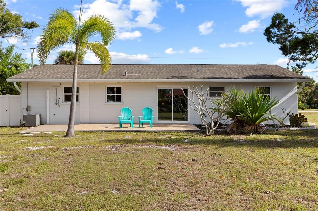 На продажу: $214,000 (2 спален, 1 ванн, 1048 Квадратных фут)