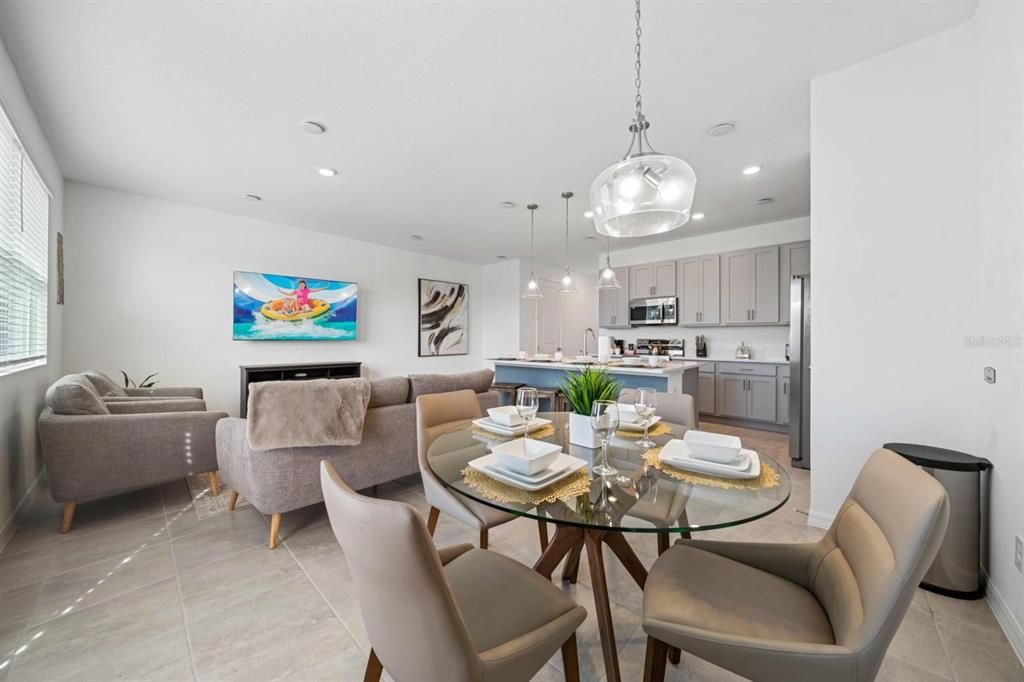 For Sale: $319,999 (3 beds, 2 baths, 1622 Square Feet)