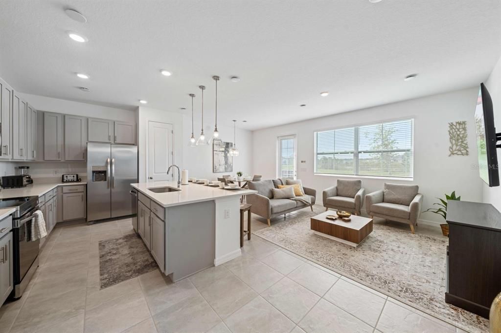 For Sale: $319,999 (3 beds, 2 baths, 1622 Square Feet)