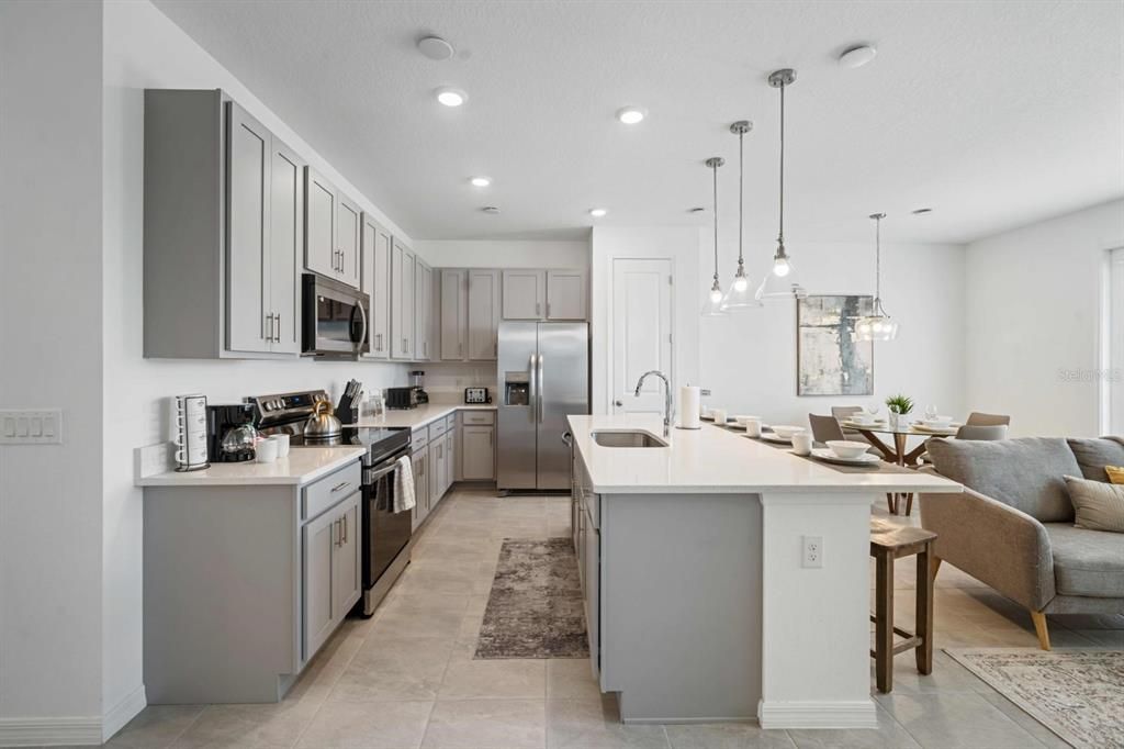 For Sale: $319,999 (3 beds, 2 baths, 1622 Square Feet)