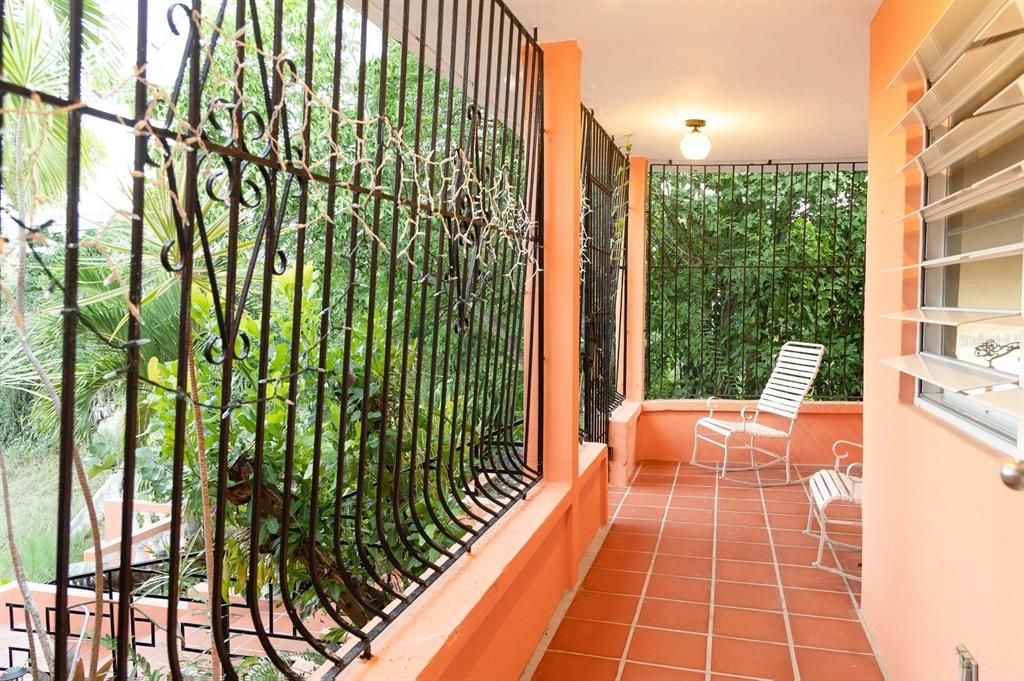 На продажу: $850,000 (3 спален, 4 ванн, 1967 Квадратных фут)