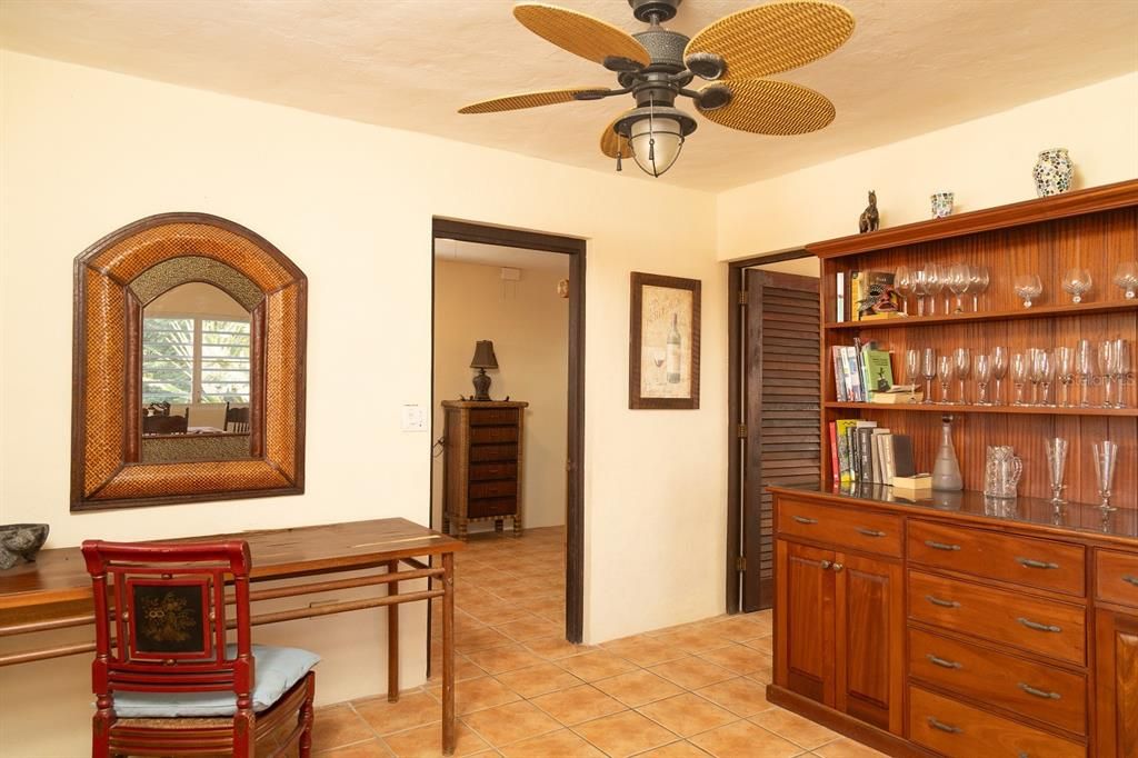 На продажу: $850,000 (3 спален, 4 ванн, 1967 Квадратных фут)