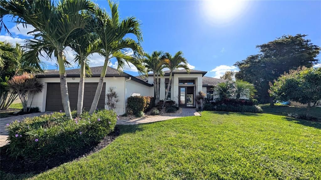 En Venta: $639,000 (3 camas, 3 baños, 2137 Pies cuadrados)