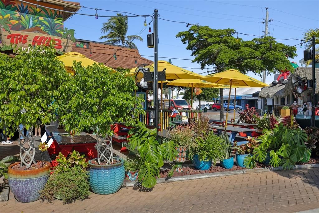 For Sale: $724,000 (2 beds, 2 baths, 1200 Square Feet)