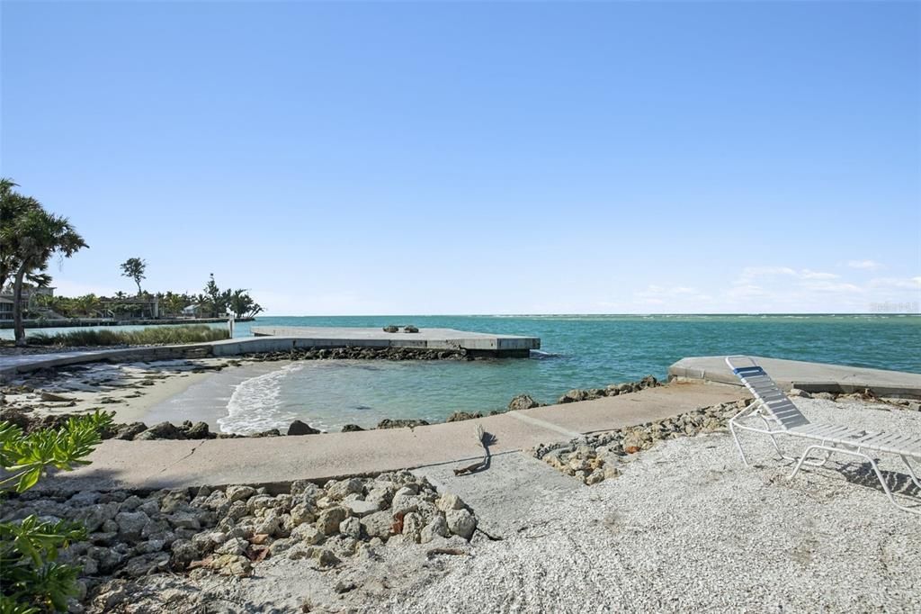 For Sale: $724,000 (2 beds, 2 baths, 1200 Square Feet)