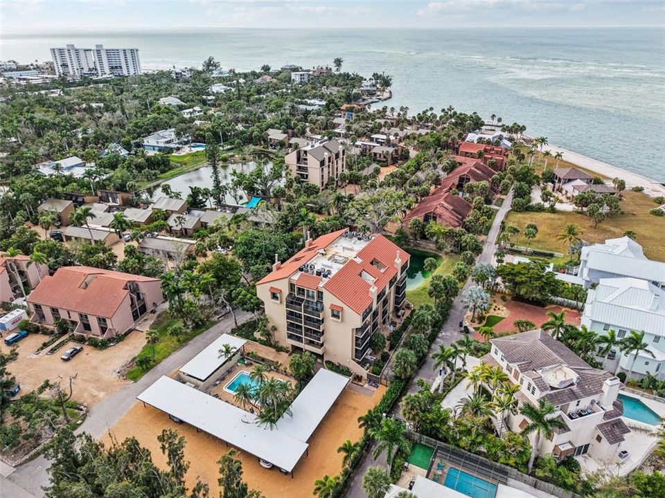 For Sale: $724,000 (2 beds, 2 baths, 1200 Square Feet)