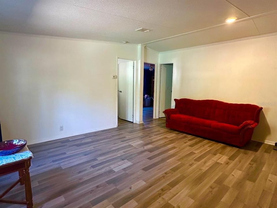 For Sale: $175,000 (3 beds, 2 baths, 1184 Square Feet)