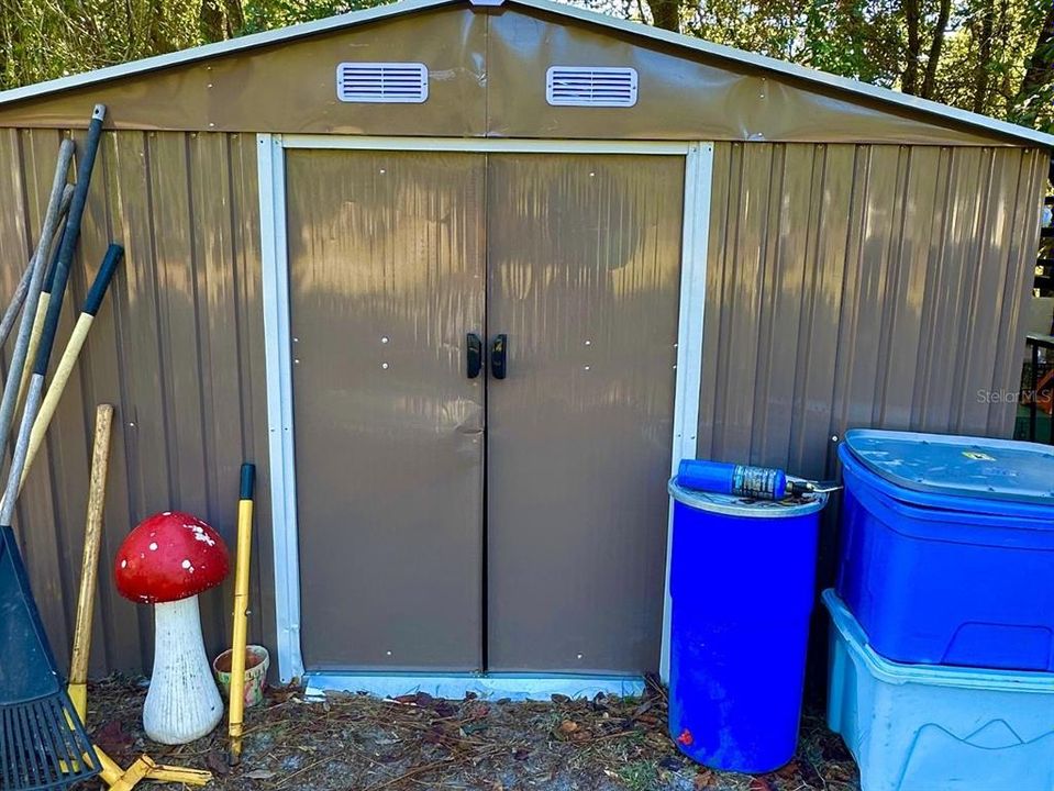 For Sale: $175,000 (3 beds, 2 baths, 1184 Square Feet)