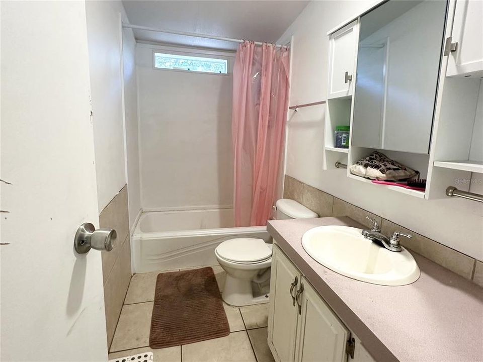 For Sale: $175,000 (3 beds, 2 baths, 1184 Square Feet)