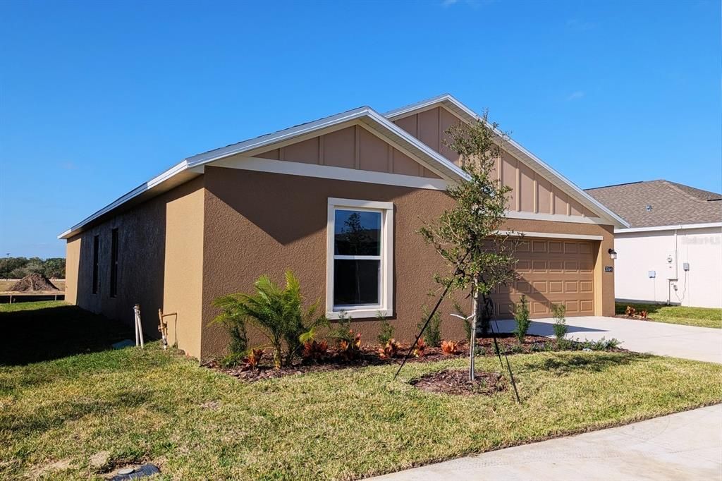 En Renta: $2,200 (4 camas, 2 baños, 1824 Pies cuadrados)