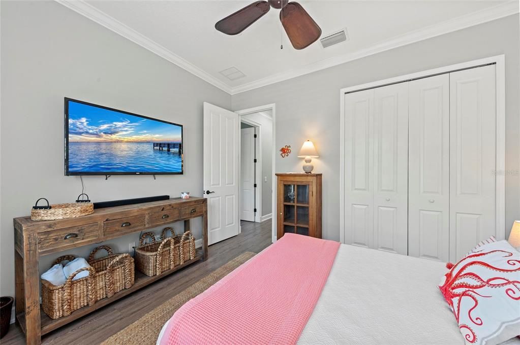 待售: $890,000 (3 贝兹, 3 浴室, 2214 平方英尺)