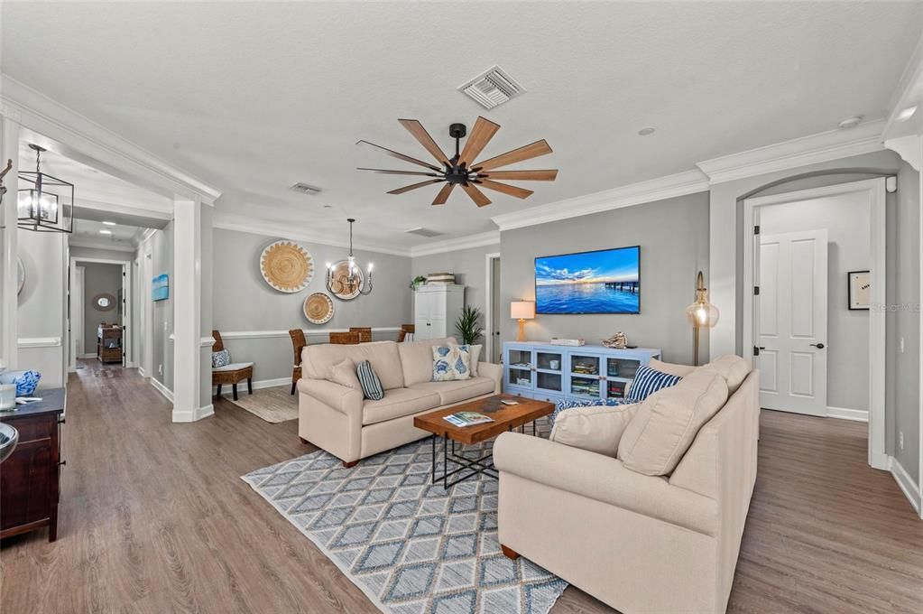 待售: $890,000 (3 贝兹, 3 浴室, 2214 平方英尺)