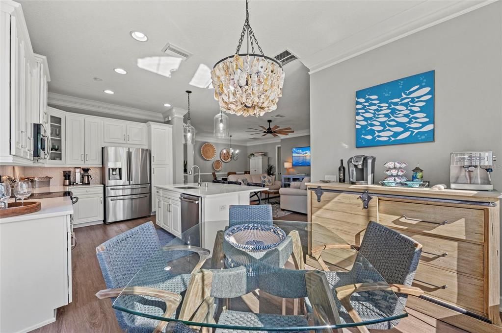 待售: $890,000 (3 贝兹, 3 浴室, 2214 平方英尺)