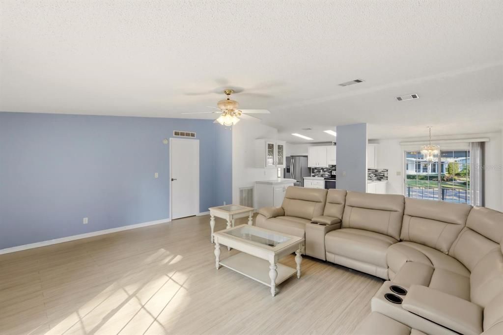 En Venta: $169,900 (3 camas, 2 baños, 1488 Pies cuadrados)