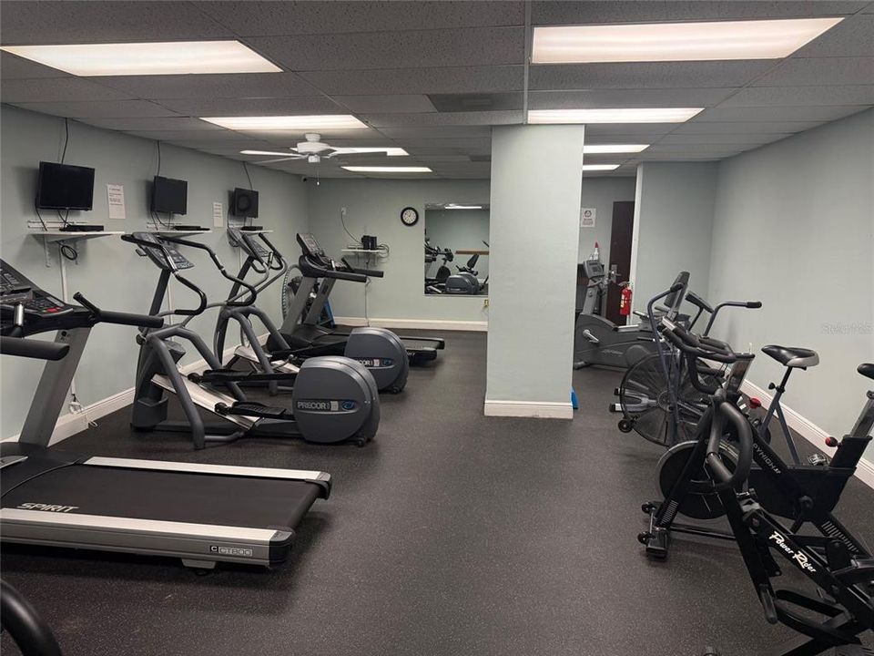 For Rent: $2,000 (2 beds, 2 baths, 1210 Square Feet)