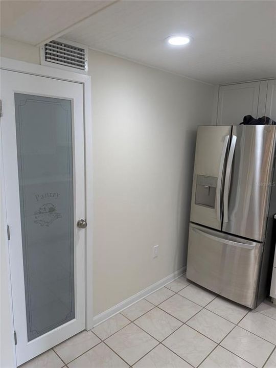 For Rent: $2,000 (2 beds, 2 baths, 1210 Square Feet)