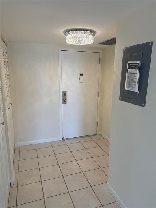 For Rent: $2,000 (2 beds, 2 baths, 1210 Square Feet)