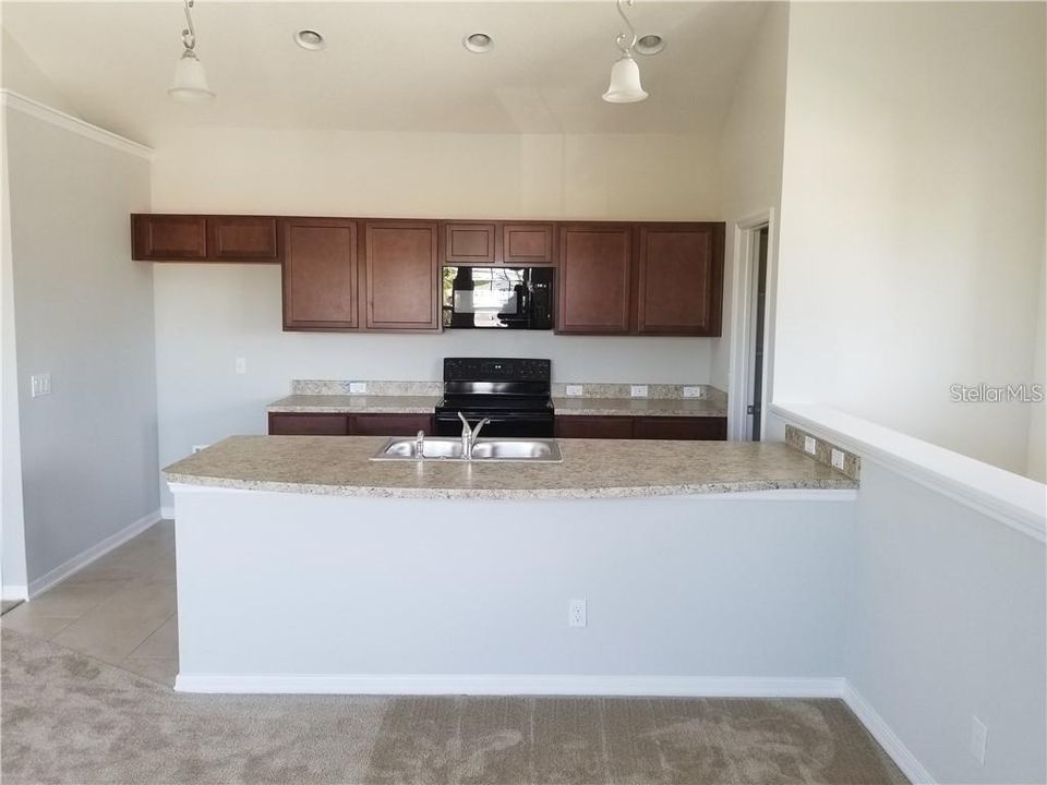 For Rent: $1,475 (1 beds, 1 baths, 550 Square Feet)