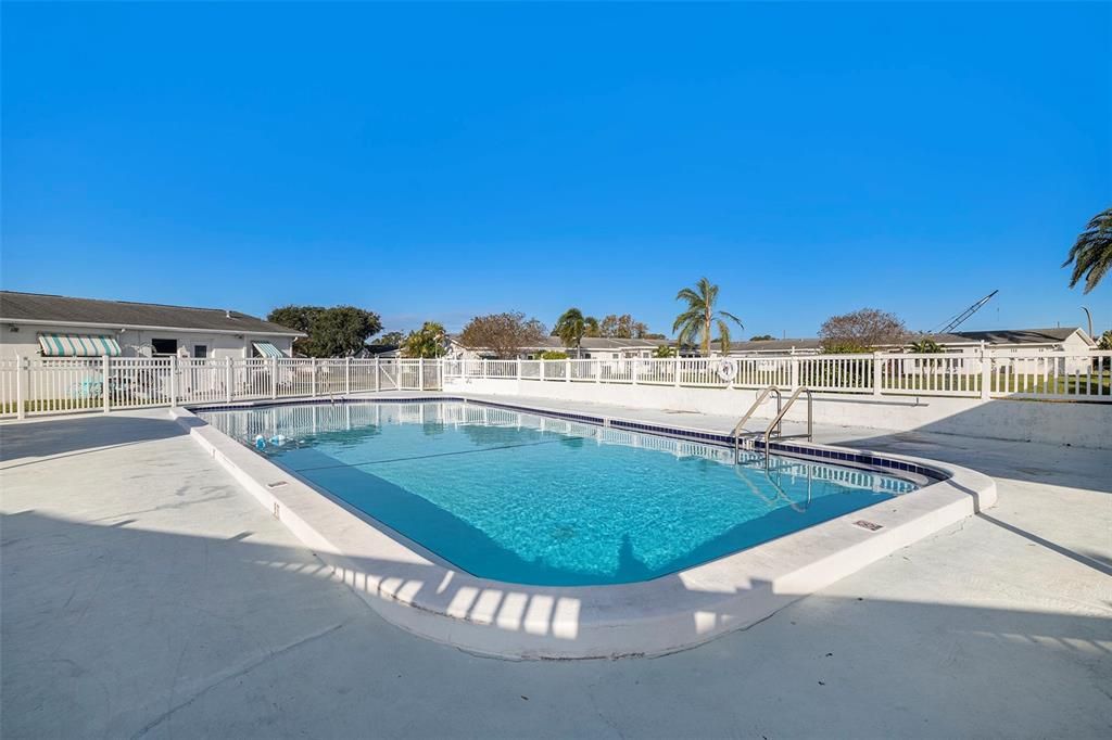 For Sale: $125,000 (2 beds, 2 baths, 950 Square Feet)