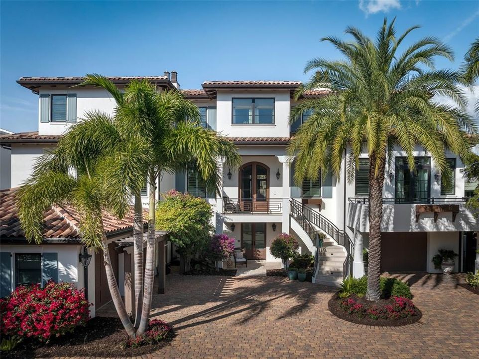 Recently Sold: $15,500,000 (5 beds, 5 baths, 6752 Square Feet)