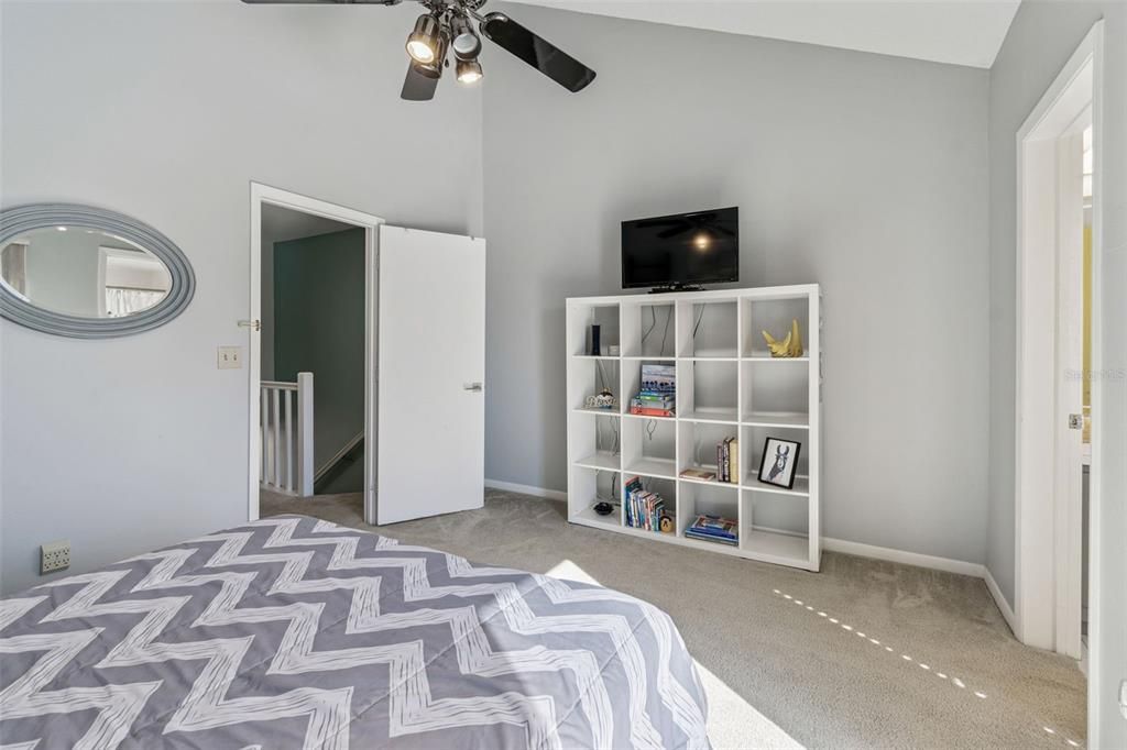 For Sale: $539,900 (3 beds, 3 baths, 1700 Square Feet)