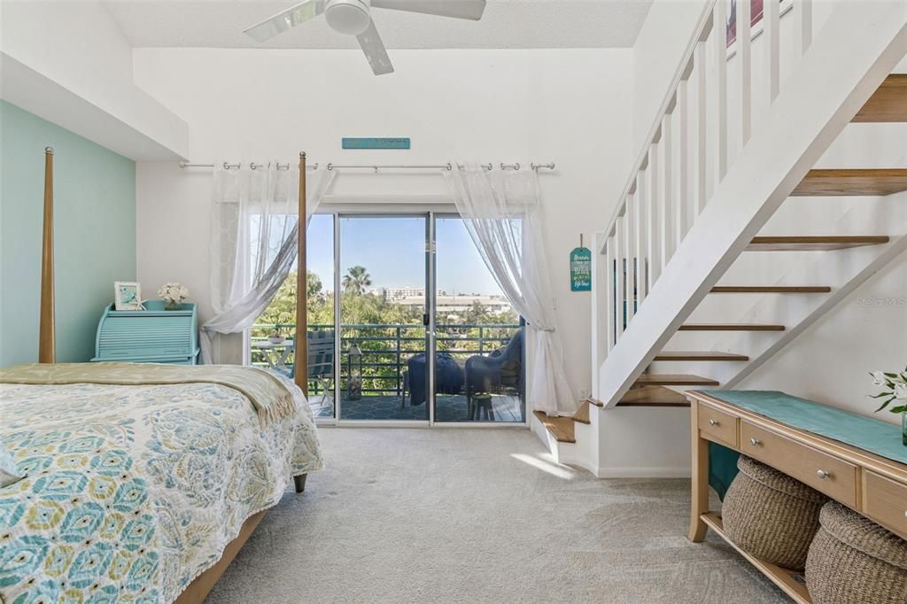 For Sale: $539,900 (3 beds, 3 baths, 1700 Square Feet)