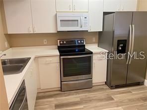 For Rent: $1,700 (3 beds, 2 baths, 1200 Square Feet)