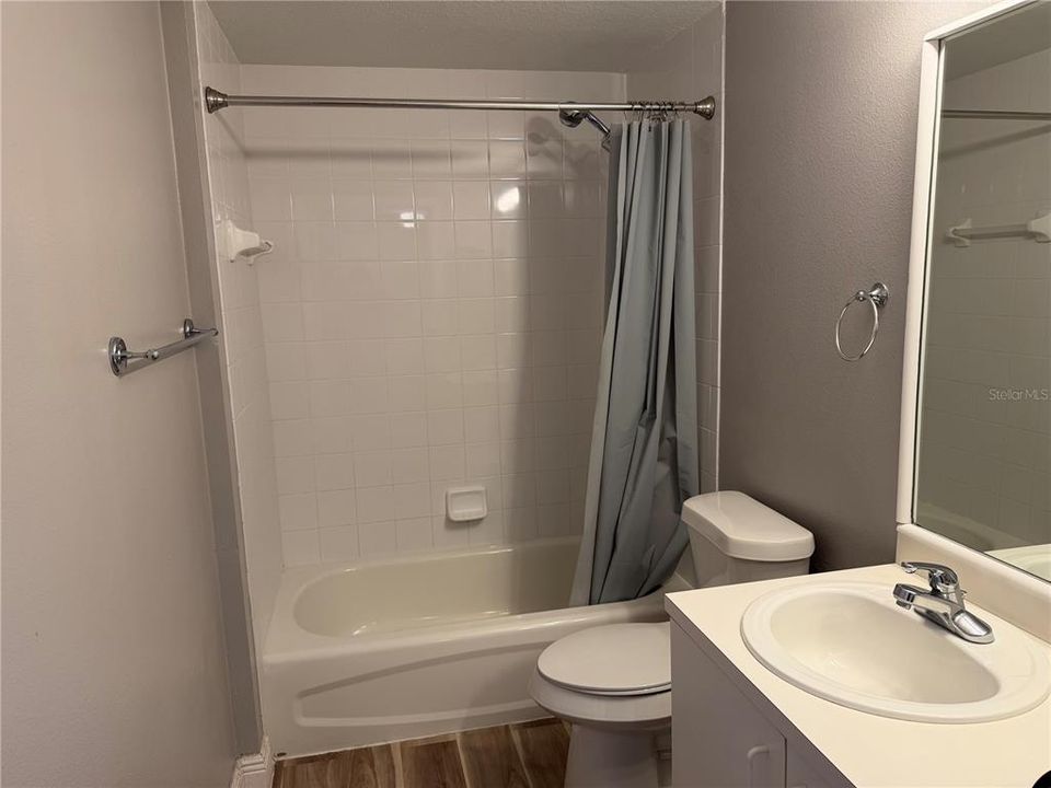 For Rent: $1,700 (3 beds, 2 baths, 1200 Square Feet)