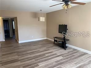 For Rent: $1,700 (3 beds, 2 baths, 1200 Square Feet)
