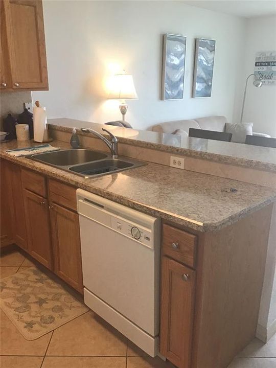 出租: $1,800 (1 贝兹, 1 浴室, 590 平方英尺)