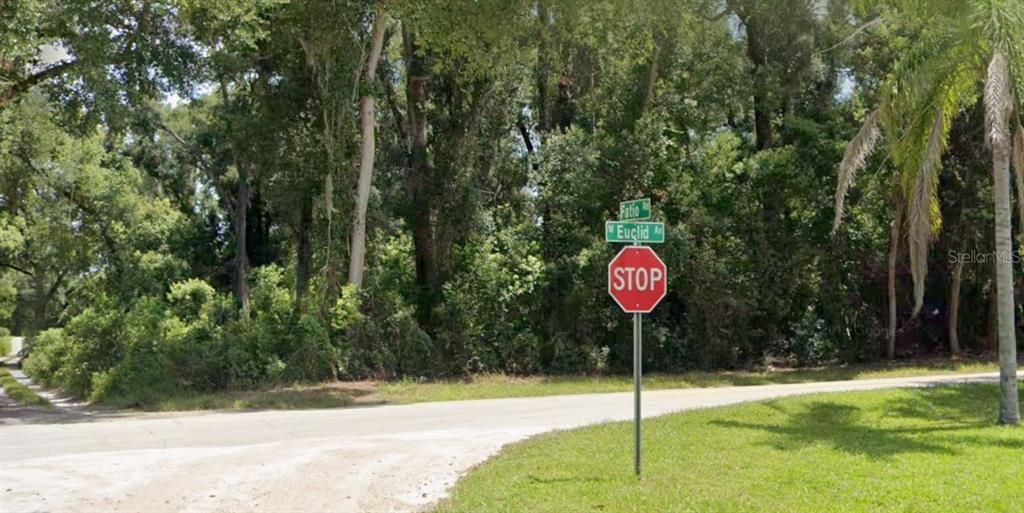 待售: $154,999 (1.62 acres)