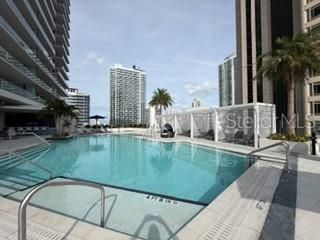 For Rent: $5,800 (2 beds, 2 baths, 1339 Square Feet)