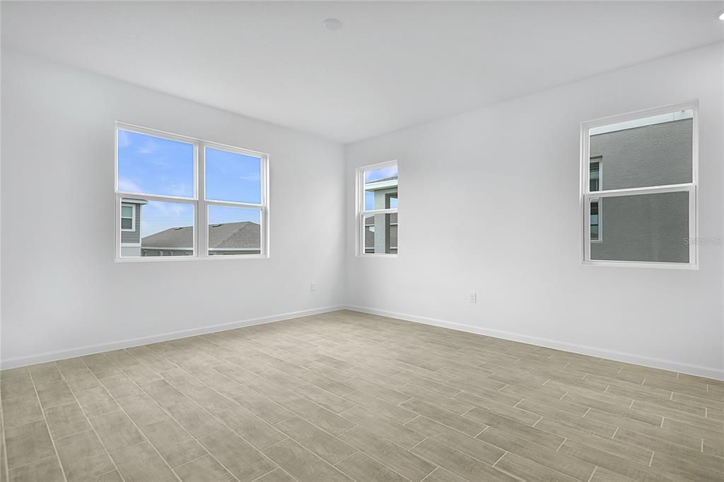 En Venta: $395,330 (5 camas, 3 baños, 2807 Pies cuadrados)